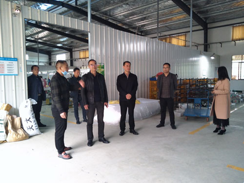 湘潭县政协欧建美赴青山桥镇开展双助双行动调研