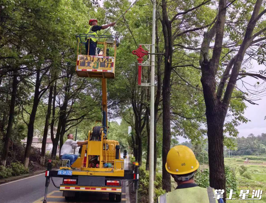 ������Ա�ӵ�������Ѹ�ٰ��Ž��������ĵ�λ��