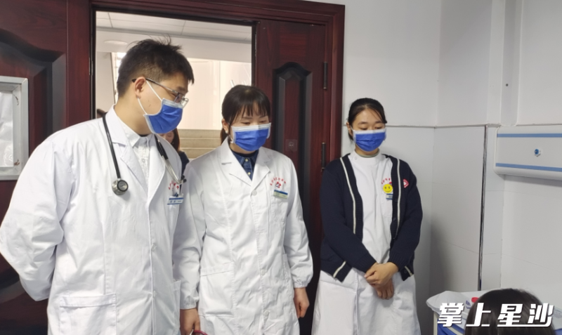 Ф���죨�У�ѡ������ͬ�п����ֿ����۵Ķ���רҵ����Դ ��